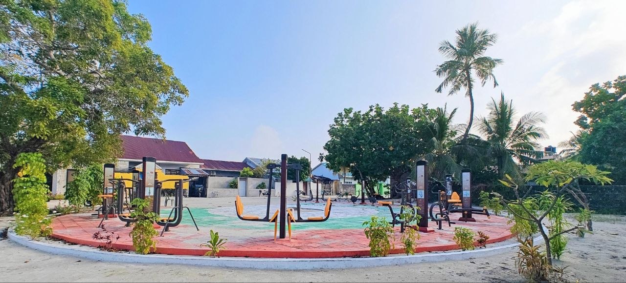 އައުޓްޑޯ ޖީމް
